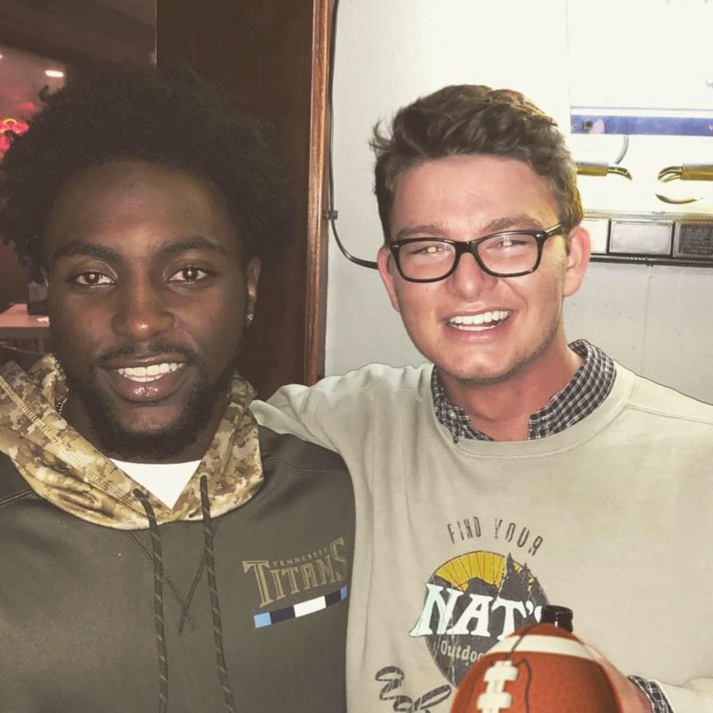 Meet your Posher, Logan